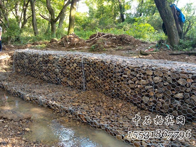 護(hù)岸固濱籠擋墻
